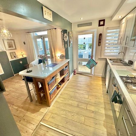 Garden Cottage - 3 Bedroom Close To Town And Beach Bournemouth Exterior foto